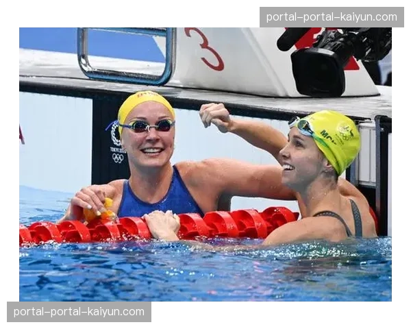 特写：退役三年后，丹麦“鱼雷”舍斯特伦在慈善表演赛中重现风采